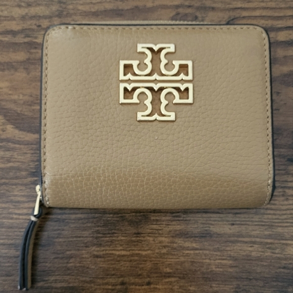 Tory Burch Bifold Britten Leather Wallet - Picture 1 of 11
